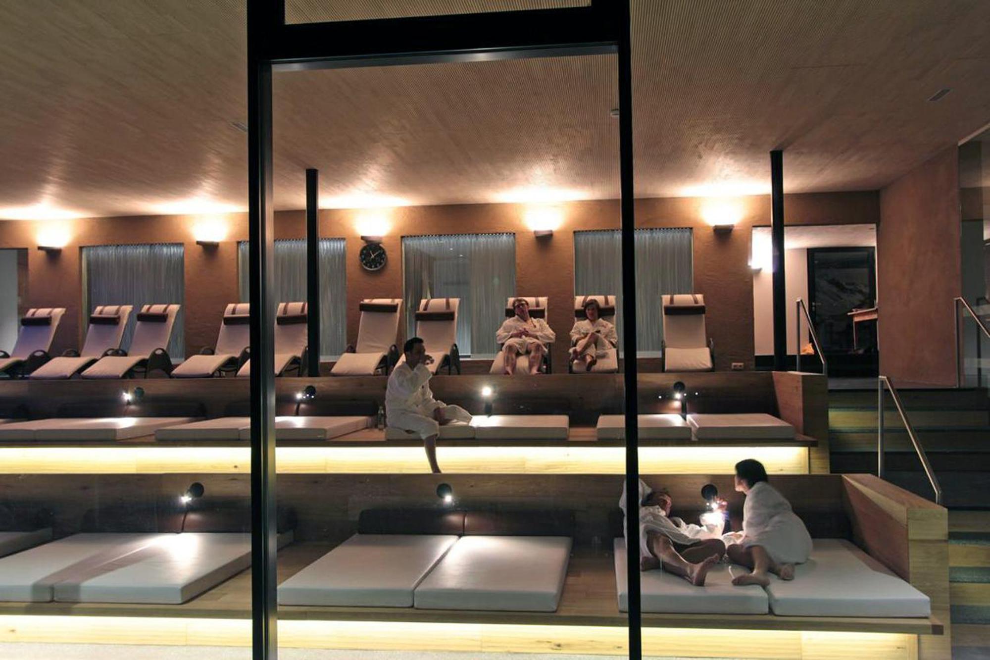 Hotel Adler Warth  Luaran gambar